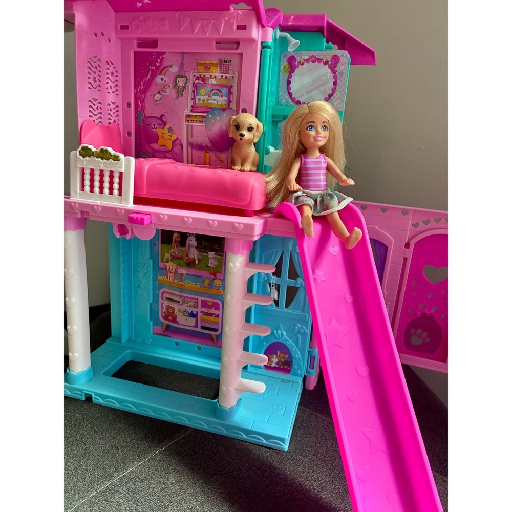 Barbie Chelsea Dollhouse Playset w/ Chelsea Doll Puppy Bed Furniture Mattel